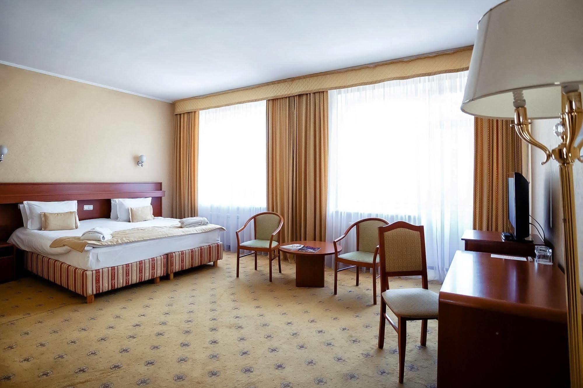 City Hotel Tien Shan Koktobe Luaran gambar