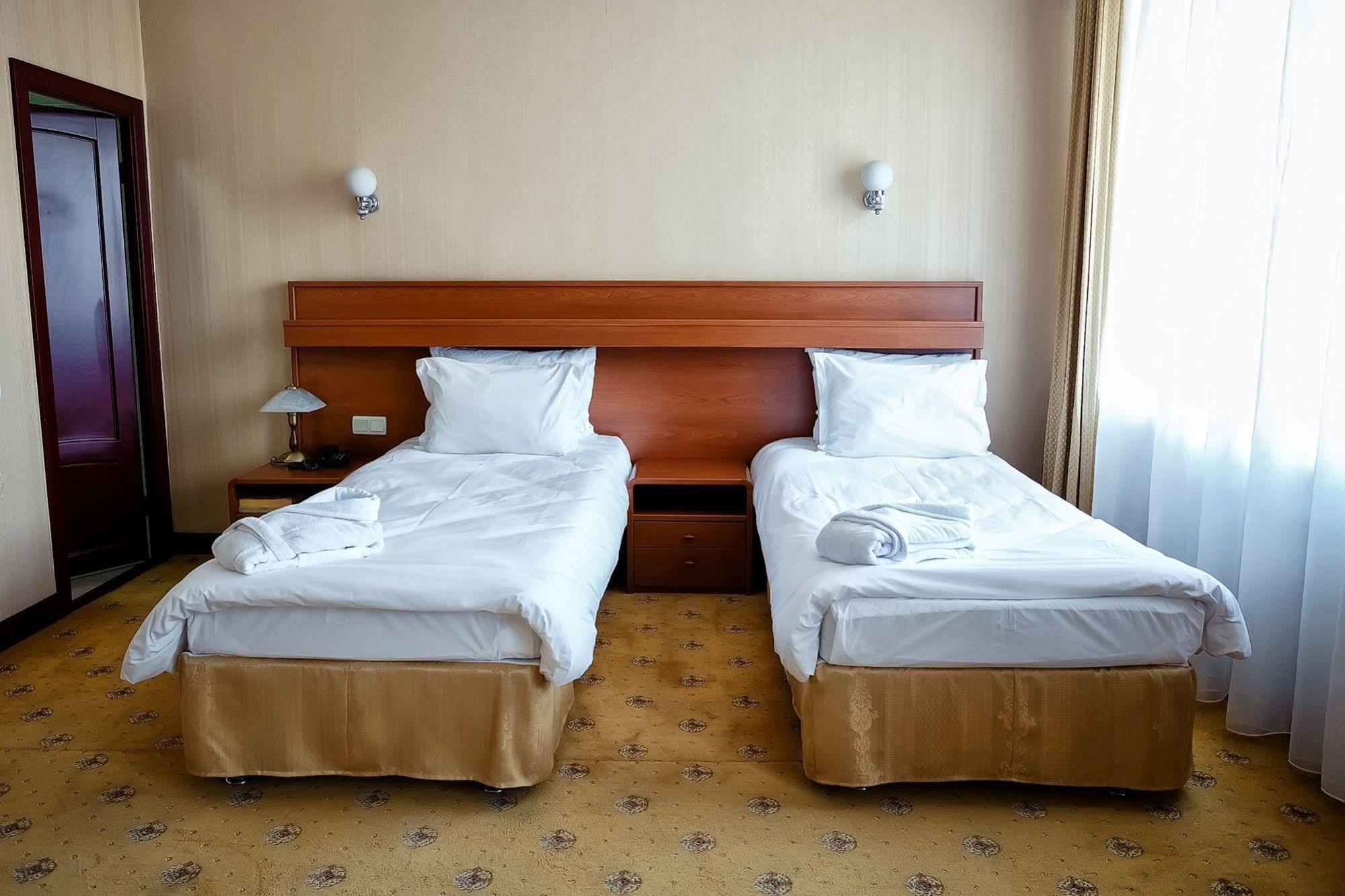 City Hotel Tien Shan Koktobe Luaran gambar